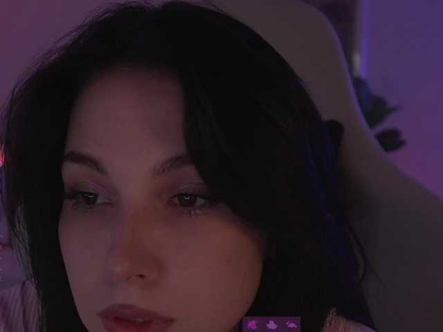 DrammaQueennnn's BongaCams show and profile