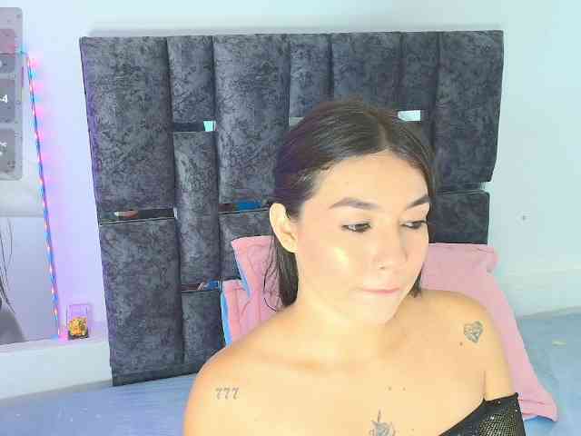 TaniaMilan webcam