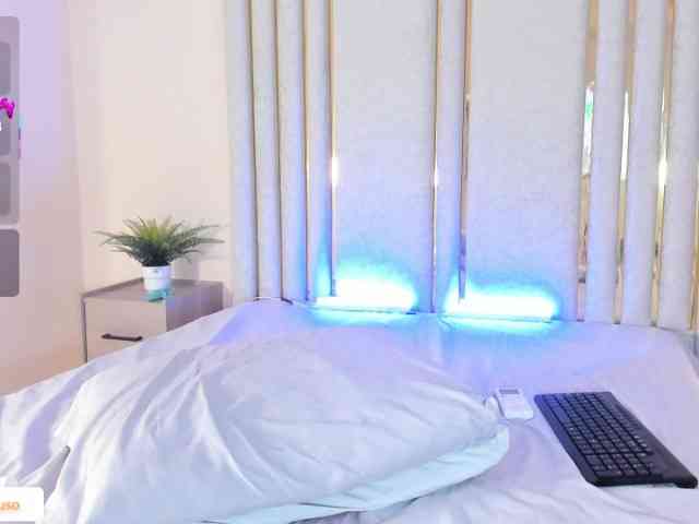 TaniaMilan webcam