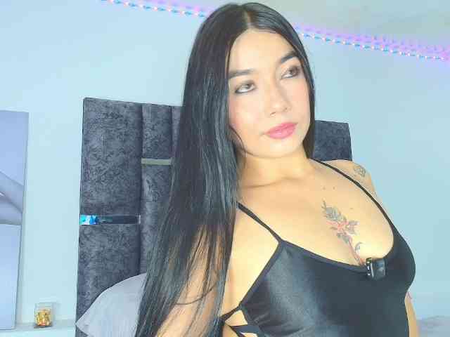 TaniaMilan webcam