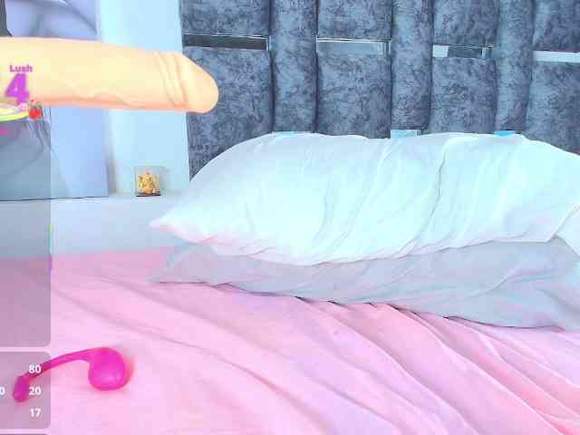 TaniaMilan webcam