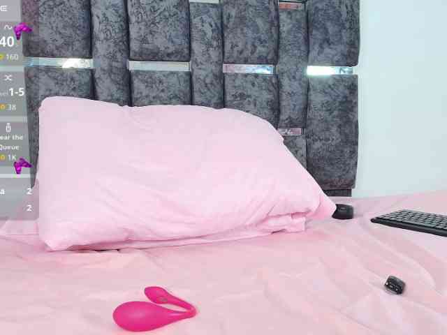 taniamilan Live Webcam on BongaCams