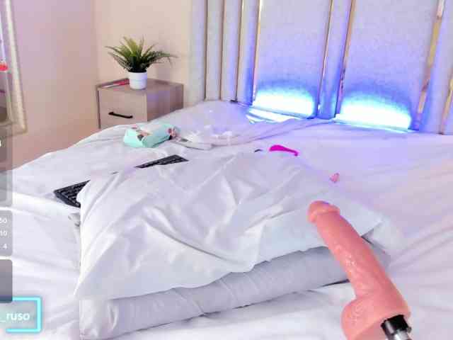 TaniaMilan webcam
