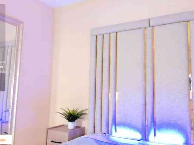 TaniaMilan webcam