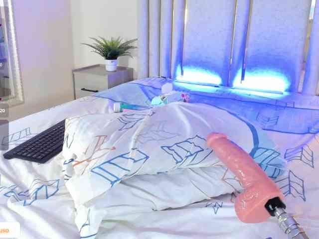TaniaMilan webcam