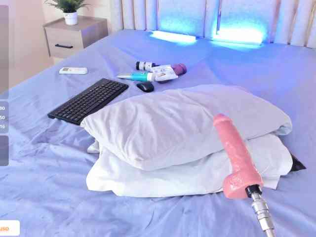 TaniaMilan webcam