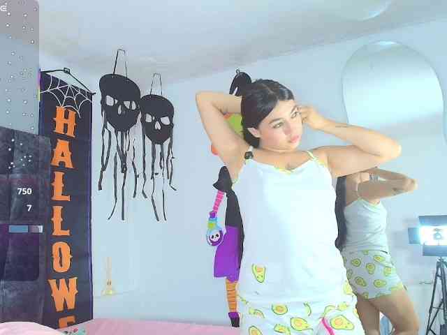 TaniaMilan webcam