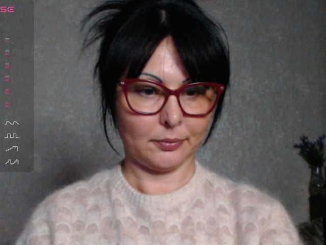 AlexEdythe — Hi, my name is Anechka  I don't watch the camera!!!!    Good mood everyone!))