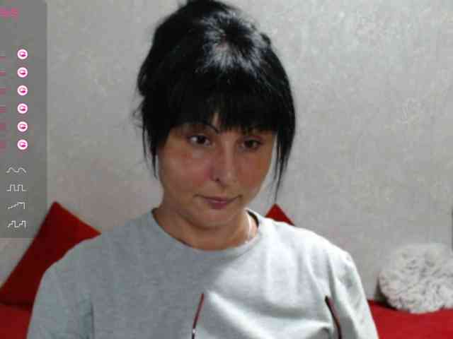 AlexEdythe Live Webcam on BongaCams