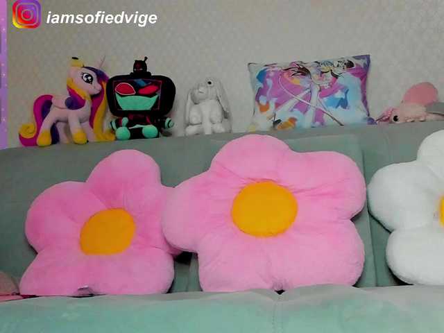 sofi-edvige's BongaCams show and profile