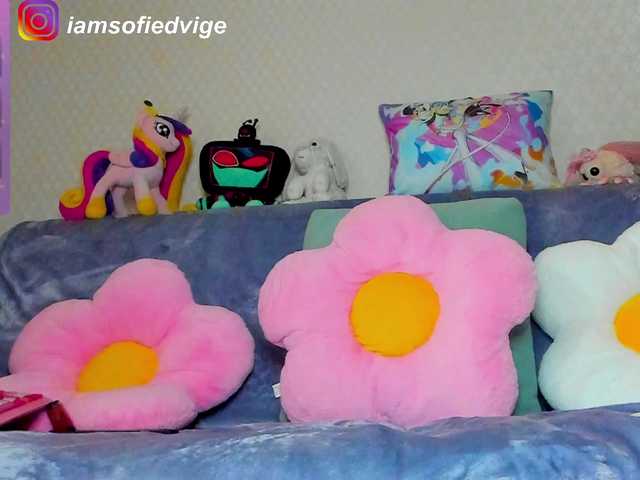 sofi-edvige's BongaCams show and profile