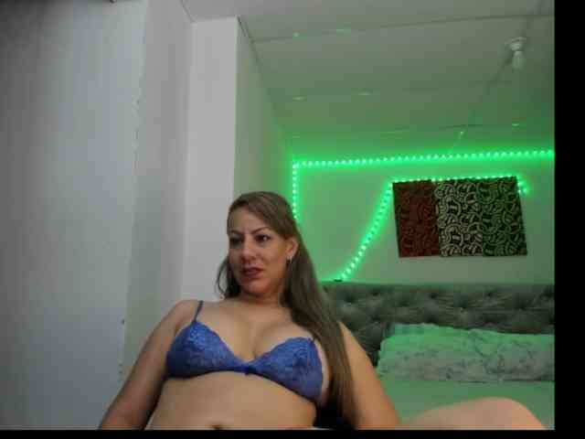 TaylorCoxz webcam
