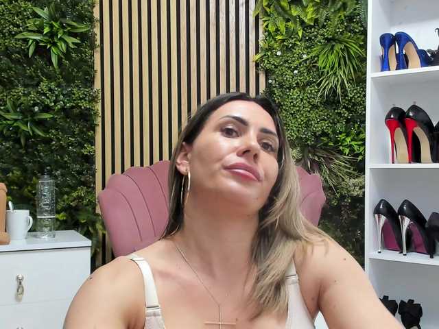 Sweetcherry30's BongaCams show and profile