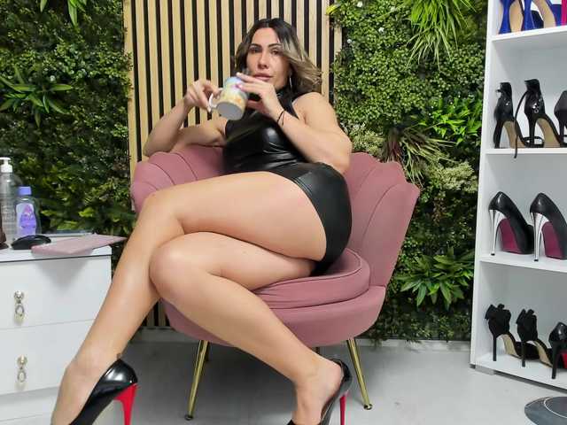 Sweetcherry30's BongaCams show and profile