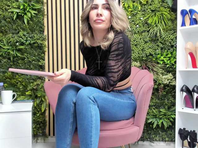 Sweetcherry30's BongaCams show and profile