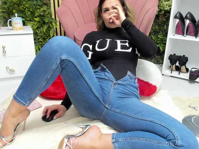 Sweetcherry30's BongaCams show and profile