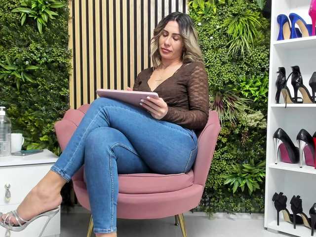 Sweetcherry30's BongaCams show and profile