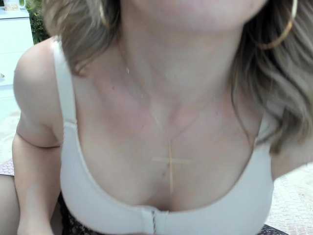 Sweetcherry30's BongaCams show and profile