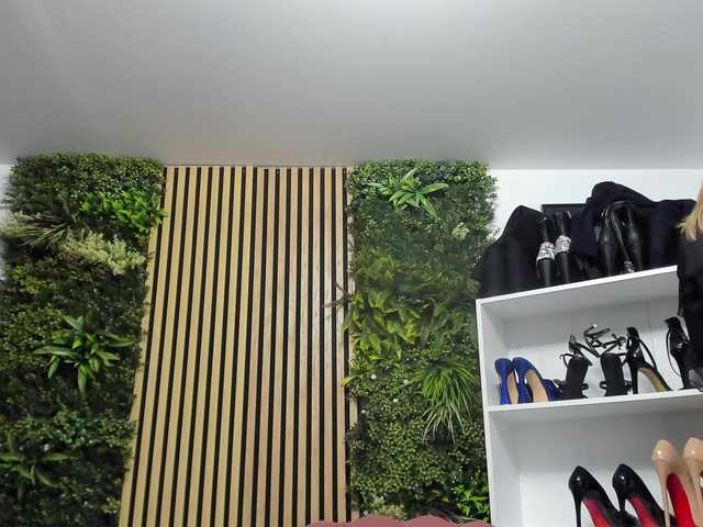 Sweetcherry30's BongaCams show and profile