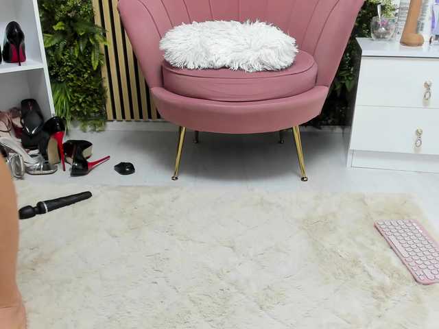 Sweetcherry30's BongaCams show and profile