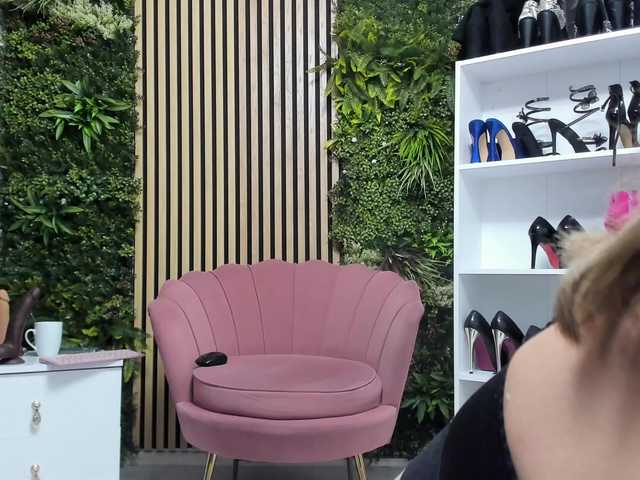 Sweetcherry30's BongaCams show and profile