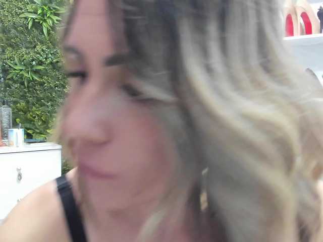 Sweetcherry30's BongaCams show and profile