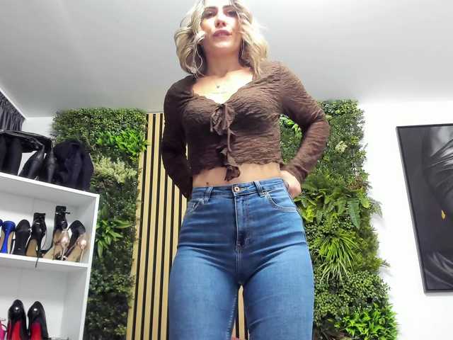 Sweetcherry30's BongaCams show and profile
