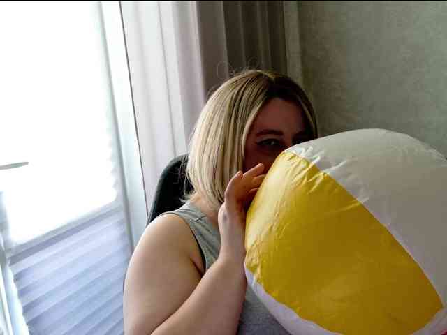 live chat Bigtitsbaby90