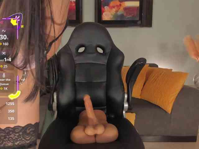 PuiYee1 webcam