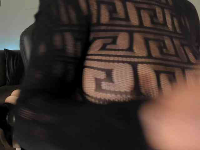 PuiYee1 webcam