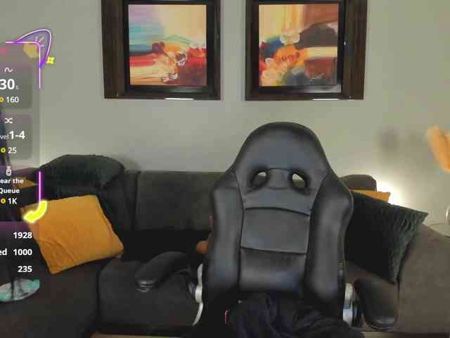PuiYee1 webcam