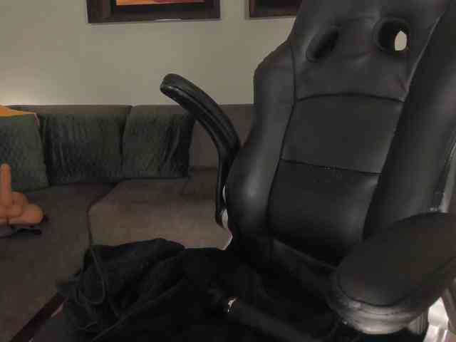 PuiYee1 webcam