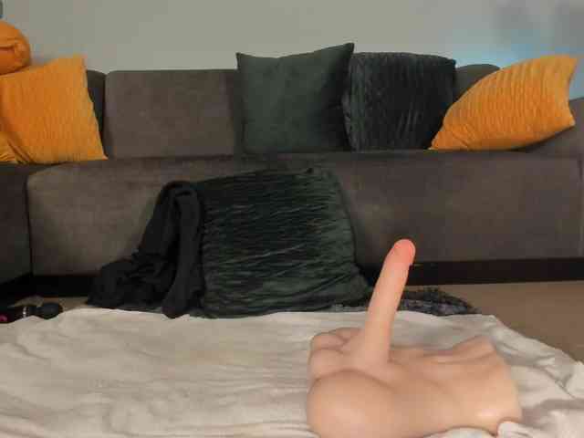 PuiYee1 webcam