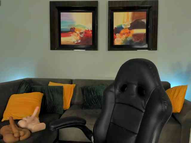 PuiYee1 Live Webcam on BongaCams