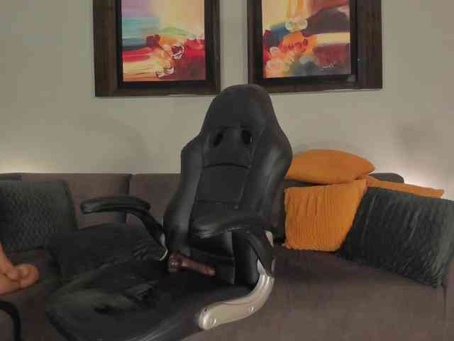 PuiYee1 webcam