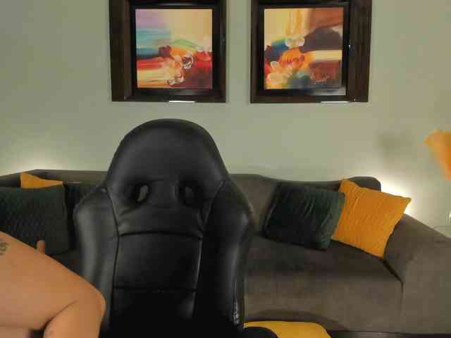 PuiYee1 webcam