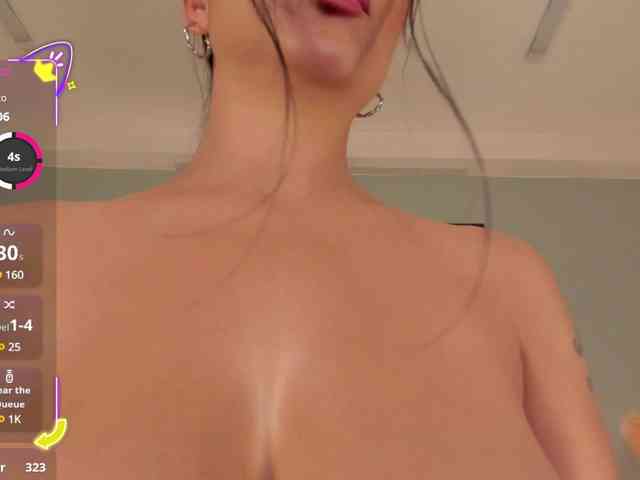 PuiYee1 webcam