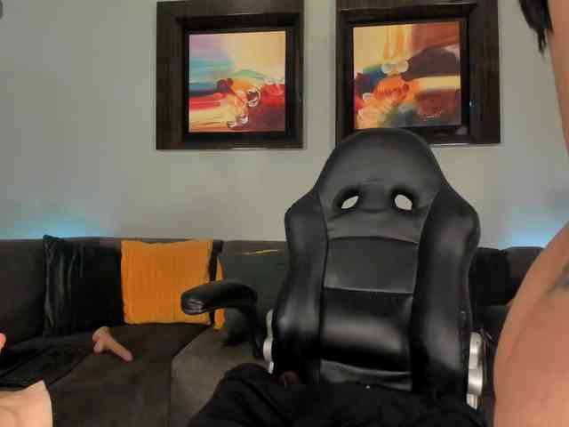 PuiYee1 webcam