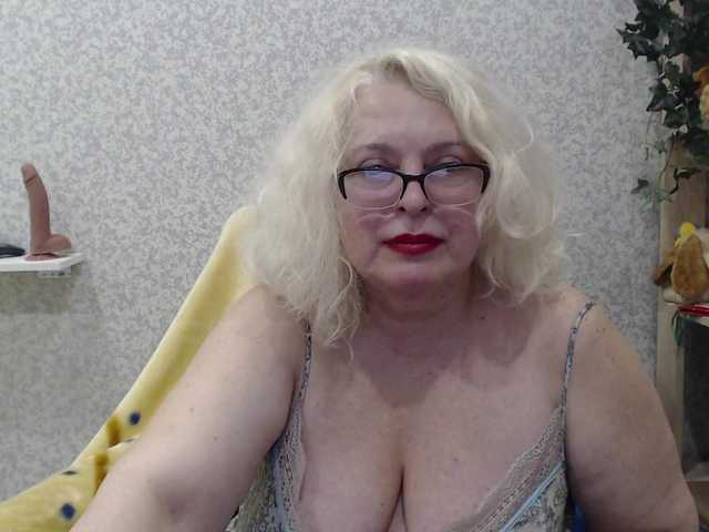 Alek-Sandra's BongaCams show and profile