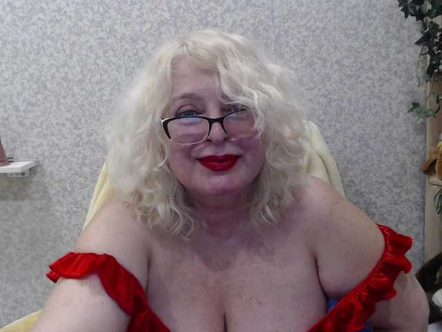 Alek-Sandra's BongaCams show and profile