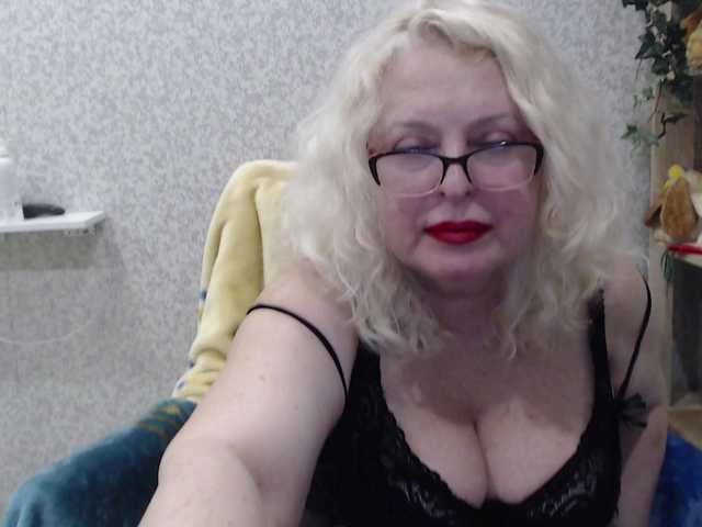 Alek-Sandra's BongaCams show and profile
