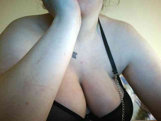 Sexyred3141-1 webcam