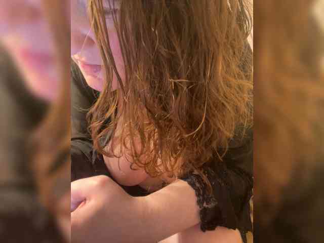 Sexyred3141-1 webcam