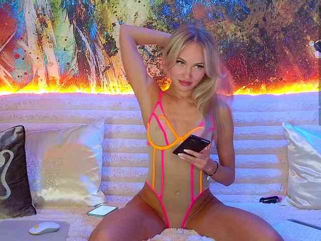 RudeGirl webcam