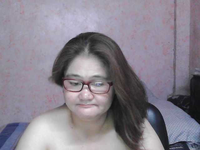 le modèle NICEtitspinay est en webcam porno dans un show sur le site bongacams, il possède les tags suivants: Asian,Brunette,Hairy