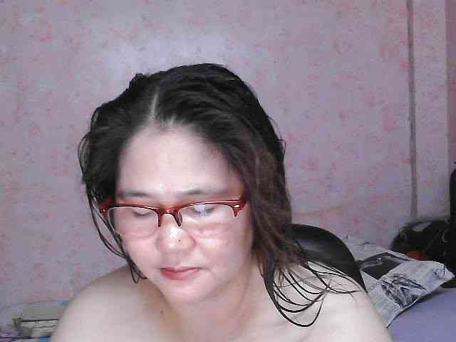 NICEtitspinay webcam