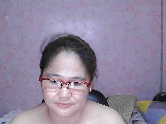 NICEtitspinay webcam