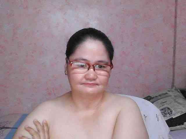 NICEtitspinay webcam