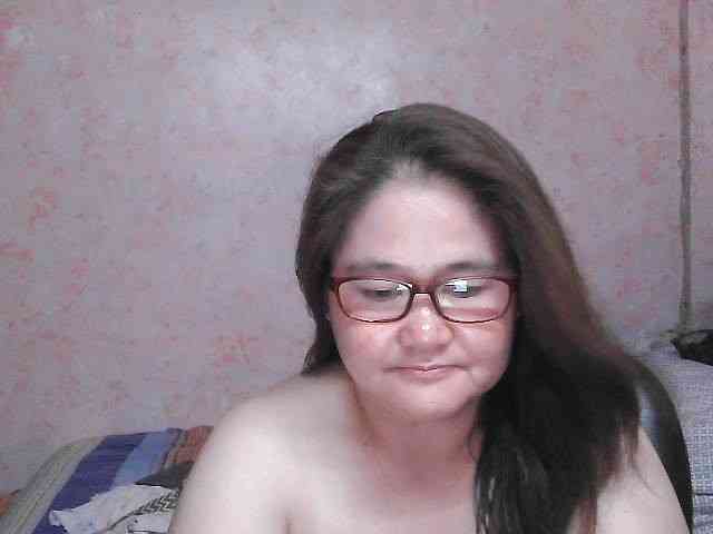 NICEtitspinay webcam