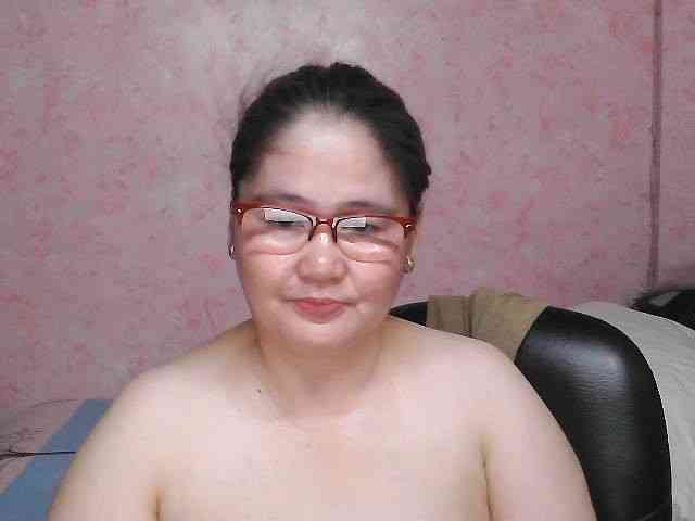 NICEtitspinay webcam